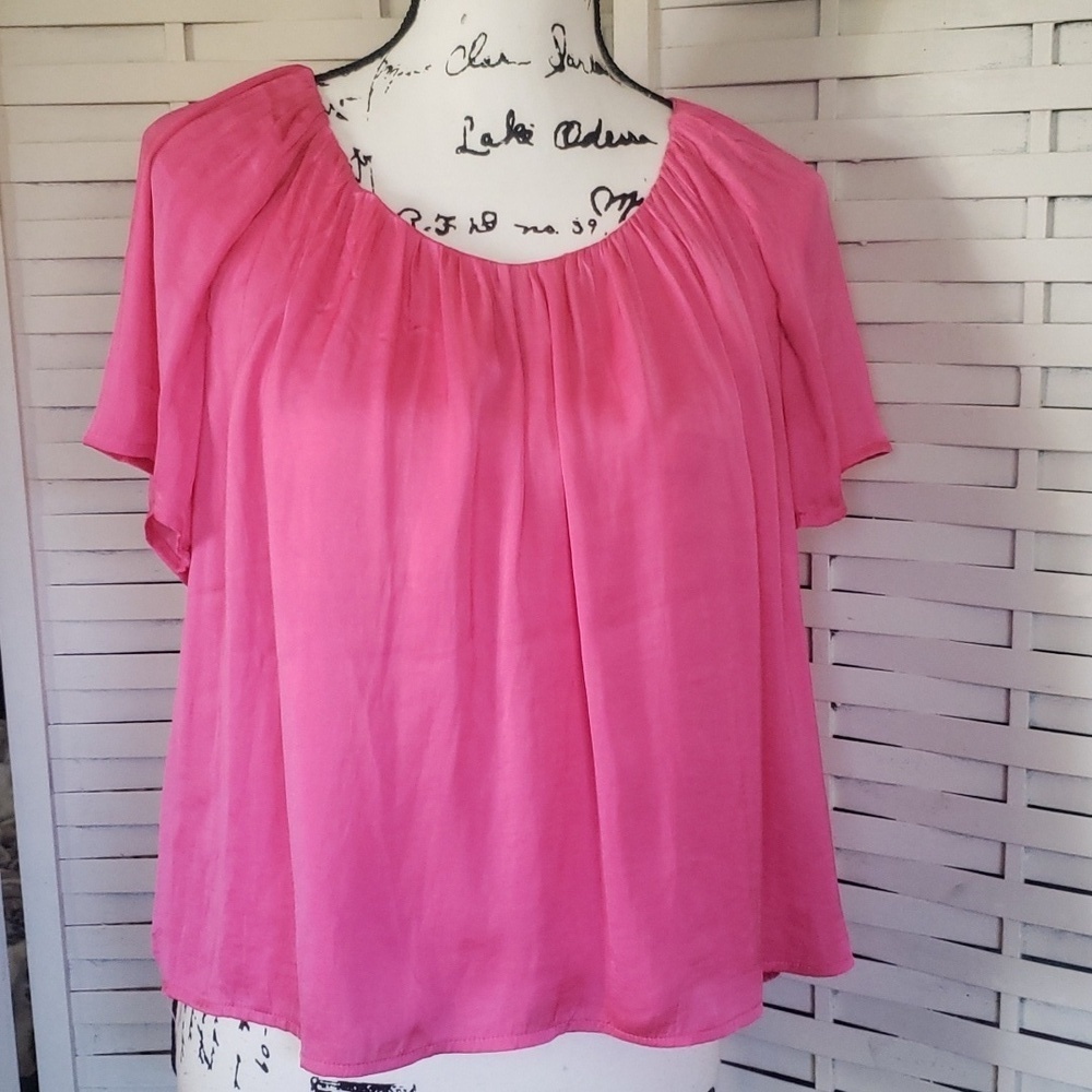 Premise XS pink 100% polyester bell short sleeves round neck blouse nwt